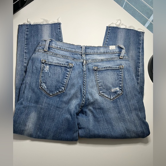 KanCan distressed jeans. Size 24 - Picture 6 of 7